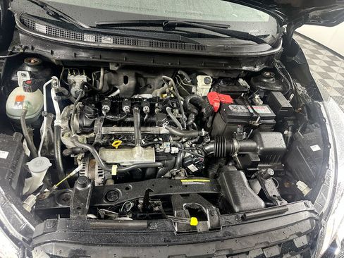 Used 2022 Nissan Kicks S FWD image 27
