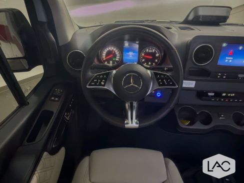 Used 2026 Mercedes-Benz Sprinter 2500 image 30