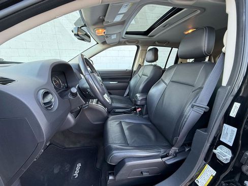 Used 2017 Jeep Compass High Altitude image 3