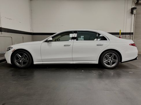 Used 2024 Mercedes-Benz S 580 4MATIC Sedan image 9