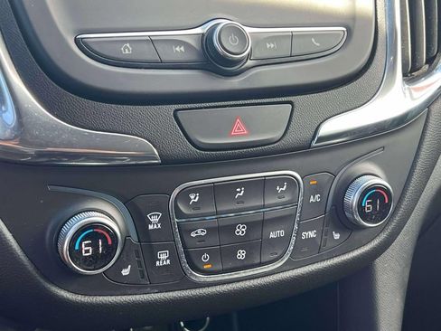 Used 2019 Chevrolet Equinox LT FWD image 32