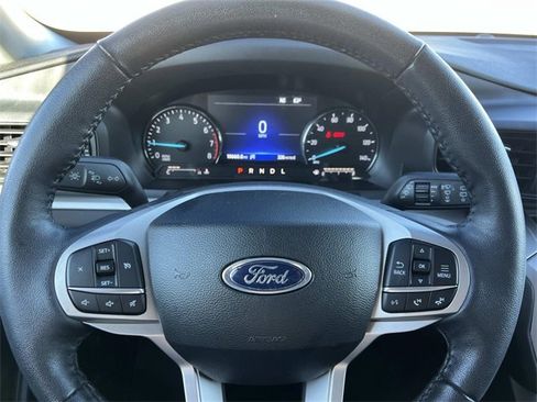 Certified 2023 Ford Explorer XLT image 21