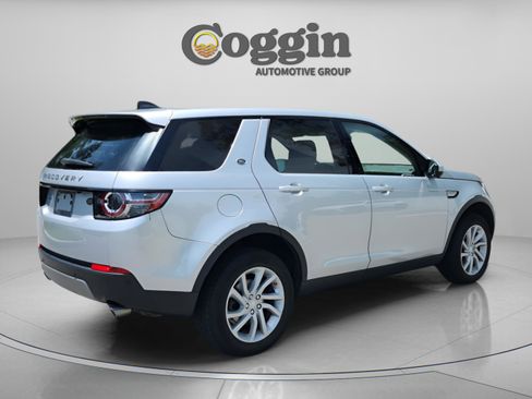 Used 2017 Land Rover Discovery Sport HSE AWD/4WD image 5