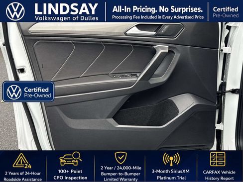 Used 2023 Volkswagen Tiguan SE w/ Panoramic Sunroof Package AWD/4WD image 10
