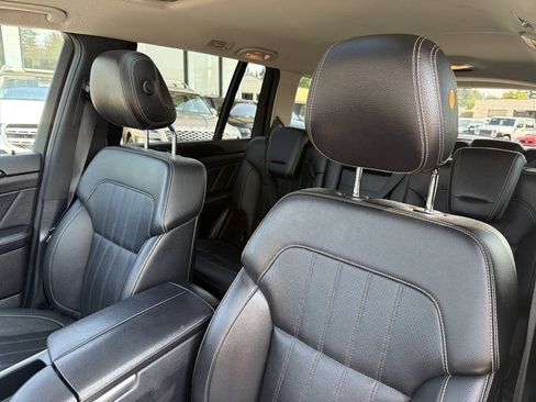 Used 2016 Mercedes-Benz GL 450 4MATIC image 41