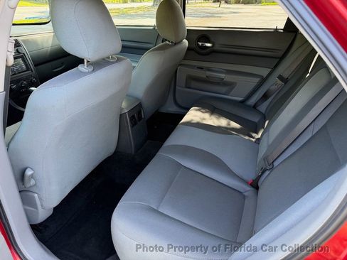 Used 2005 Dodge Magnum SE RWD image 39