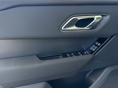 New 2024 Land Rover Range Rover Velar Dynamic SE image 10