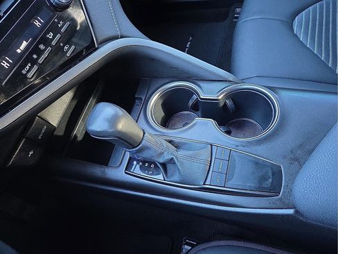 Used 2024 Toyota Camry SE image 25