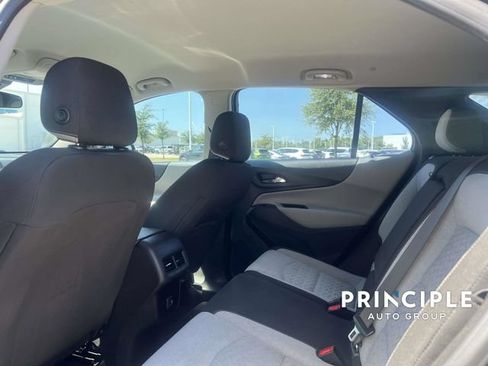 Used 2022 Chevrolet Equinox LS AWD/4WD image 28