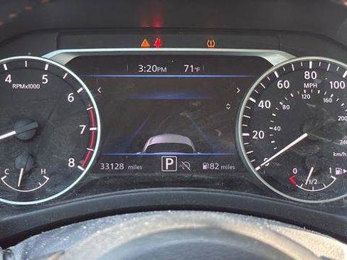 Used 2024 Nissan Sentra SR w/ SR Premium Package FWD image 10