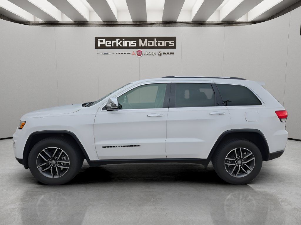 Used 2018 Jeep Grand Cherokee Limited w/ Trailer Tow Group IV AWD/4WD image 2