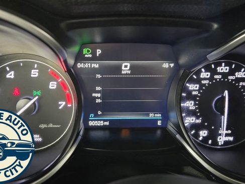 Used 2022 Alfa Romeo Stelvio Sprint image 12