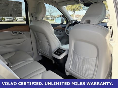 Certified 2022 Volvo XC90 T6 Momentum w/ Advanced Package image 36