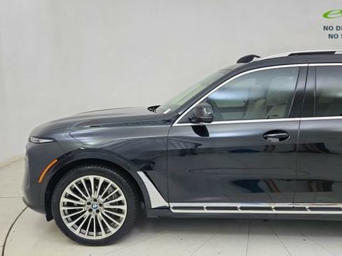 Used 2024 BMW X7 xDrive40i w/ Parking Assistance Package AWD/4WD image 4