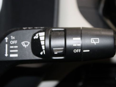 Used 2023 Nissan Rogue SV AWD/4WD image 28