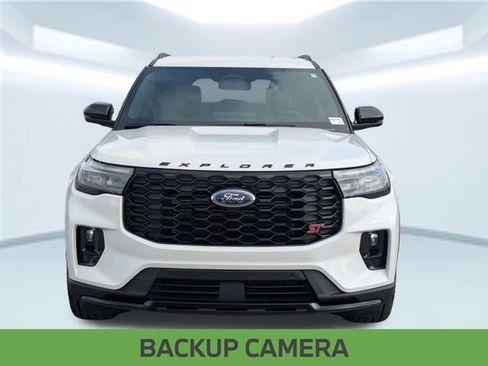 Used 2025 Ford Explorer ST image 10