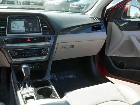 Used 2018 Hyundai Sonata Limited w/ Ultimate Package 07 FWD image 22