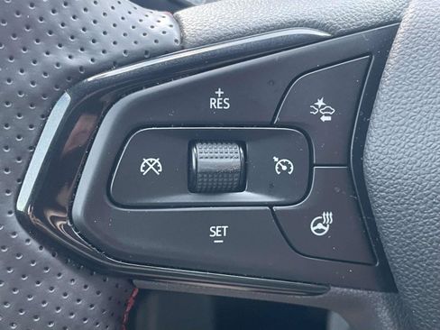 Used 2025 Chevrolet Trax RS w/ Driver Confidence Package FWD image 24