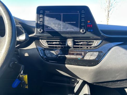 Used 2019 Toyota C-HR LE image 24