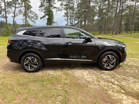 Used 2024 Kia Sportage LX AWD/4WD image 5