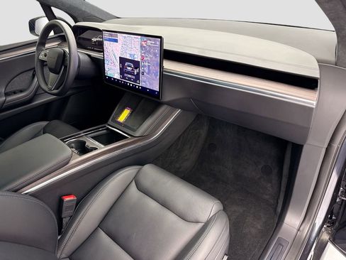 Used 2024 Tesla Model X AWD/4WD image 16