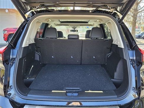 Used 2026 Nissan Rogue SV w/ SV Premium Package image 13