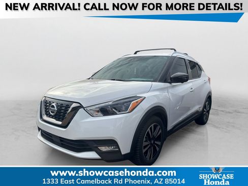 Used 2020 Nissan Kicks SR w/ Exterior Package image 1