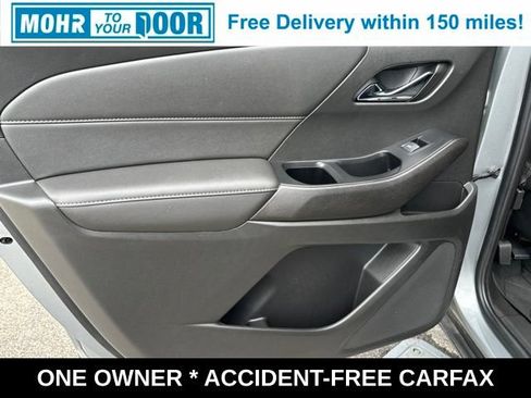 Used 2023 Chevrolet Traverse LT FWD image 48