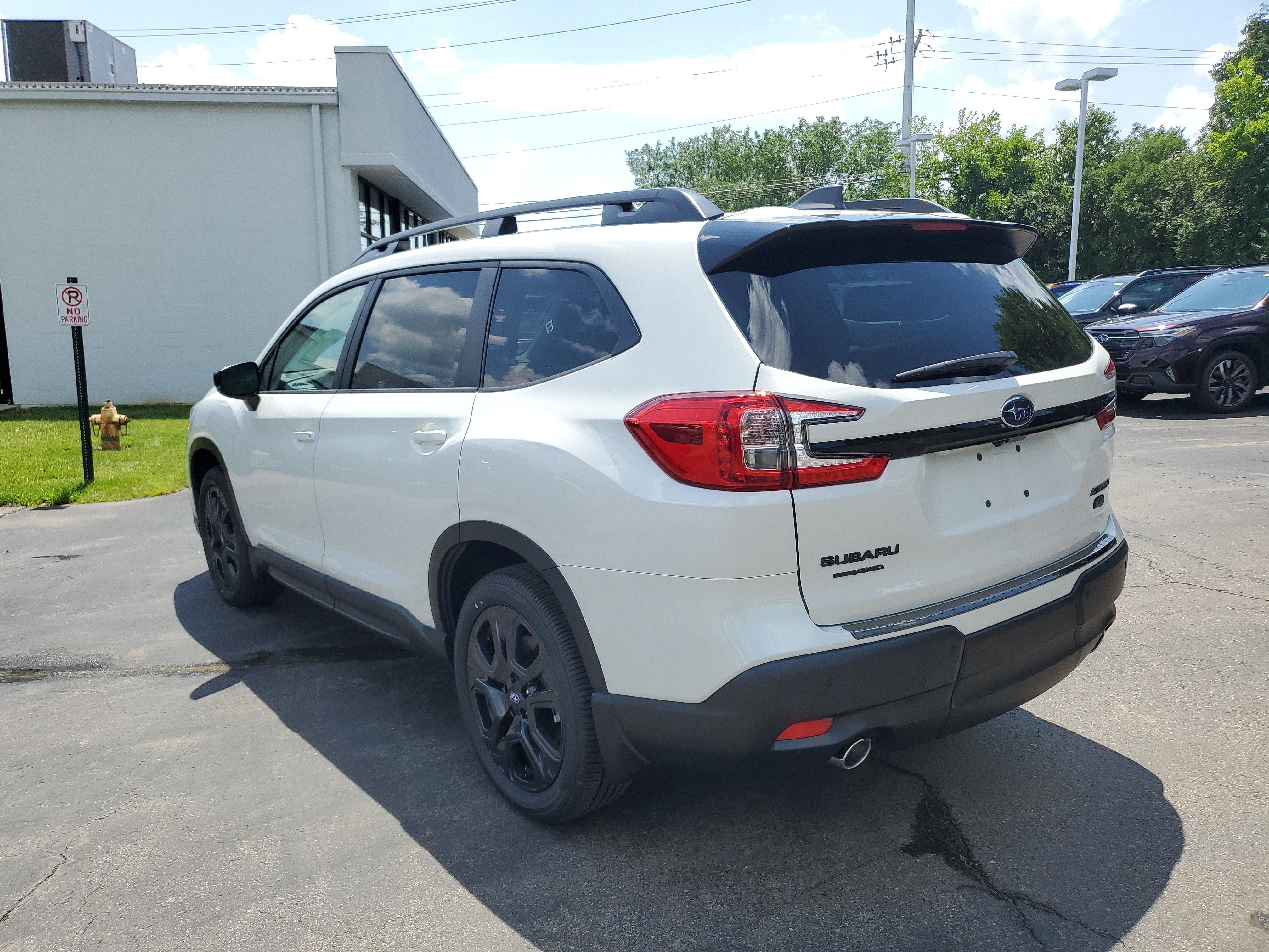 New 2026 Subaru Ascent Bronze Edition w/ Onyx Package AWD/4WD image 2