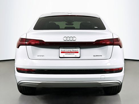 Used 2020 Audi e-tron Premium Plus image 3