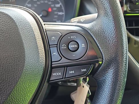 Used 2023 Toyota Corolla LE FWD image 15