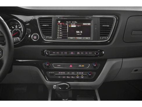 Used 2018 Kia Sedona SX FWD image 7