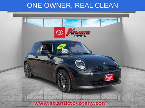 Used 2025 MINI Cooper S FWD image 1