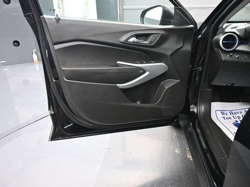 Used 2024 Chevrolet Trax LS FWD image 10