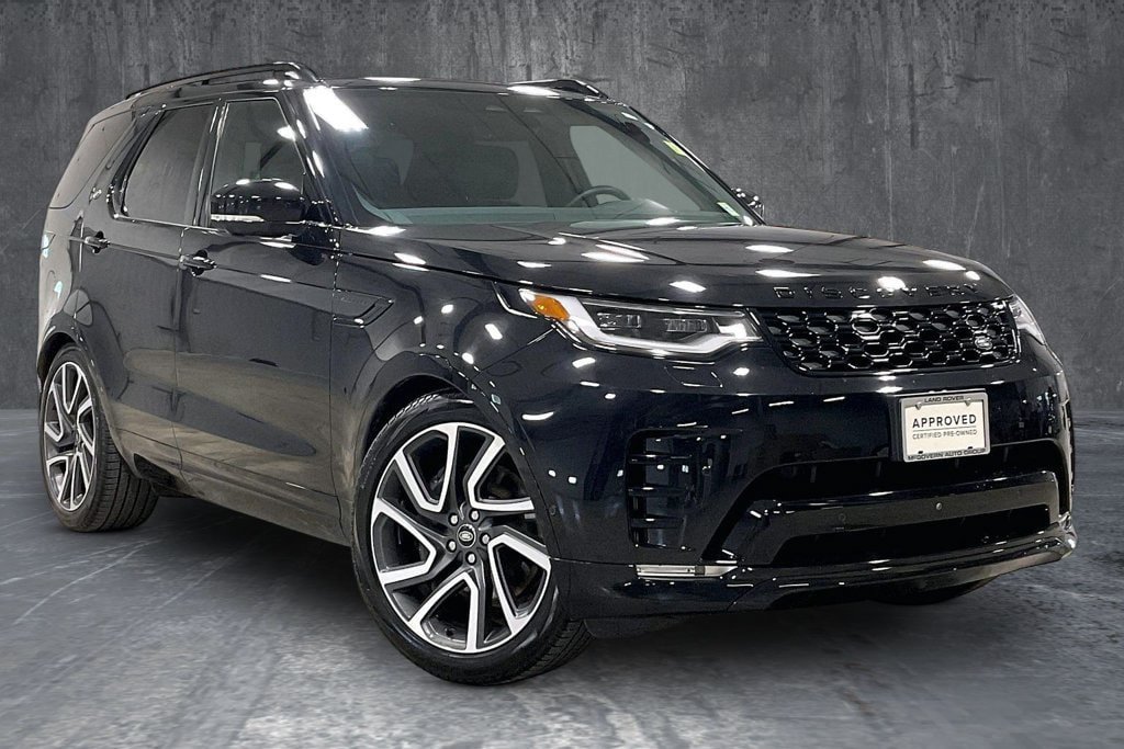 Used 2025 Land Rover Discovery Dynamic SE AWD/4WD image 3