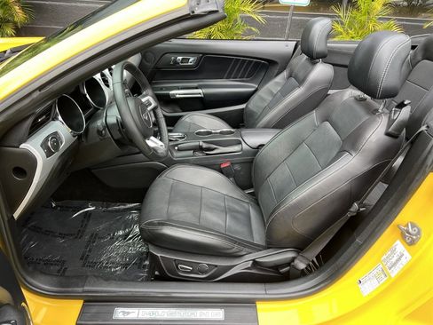 Used 2017 Ford Mustang Premium image 17