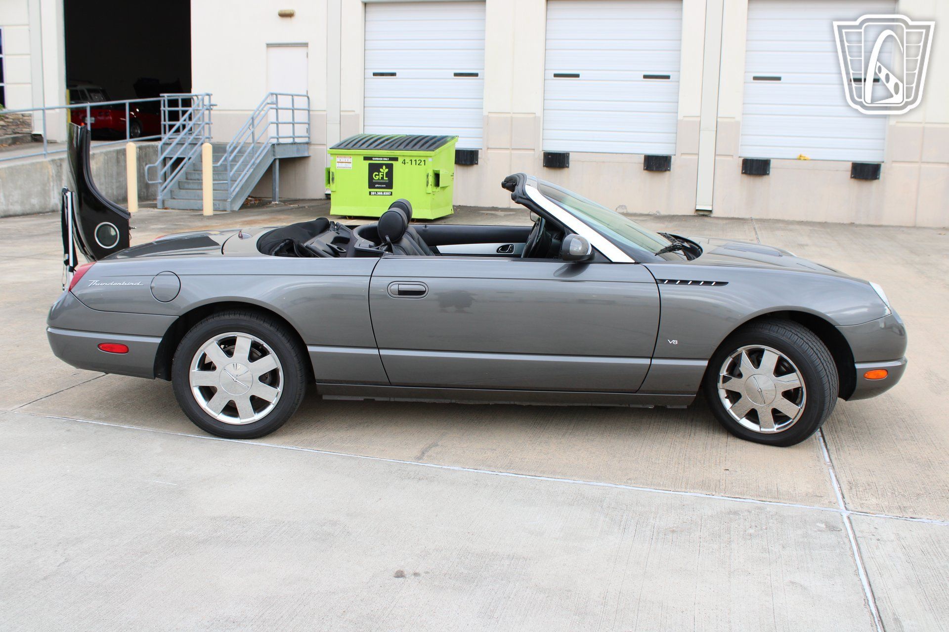 Used 2003 Ford Thunderbird RWD image 4