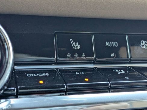 New 2025 Chevrolet Equinox ACTIV w/ Safety and Technology Package image 24