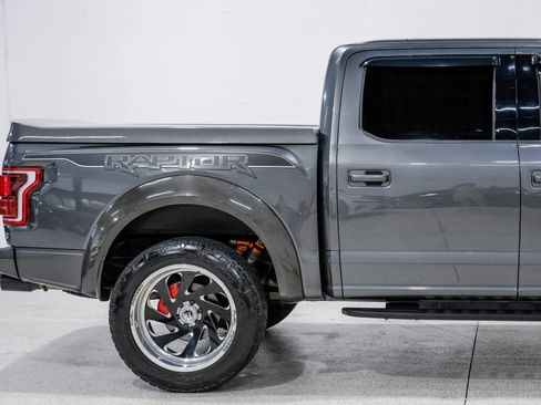 Used 2019 Ford F150 Raptor w/ Equipment Group 802A Luxury image 12