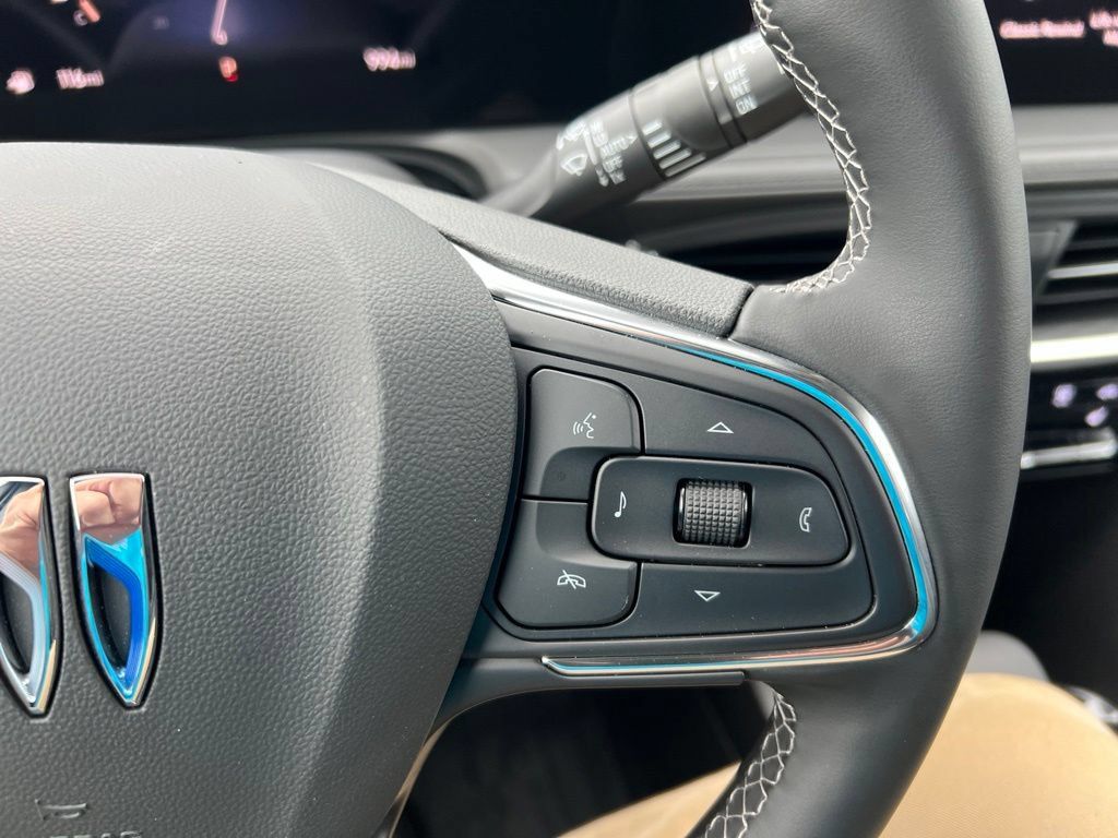 Used 2026 Buick Encore GX Avenir w/ Avenir Technology Package AWD/4WD image 14