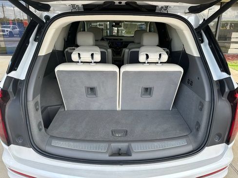 Used 2021 Cadillac XT6 Premium Luxury AWD/4WD image 30