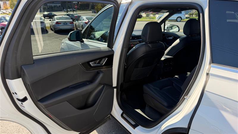 Used 2019 Audi Q7 3.0T Premium w/ Convenience Package AWD/4WD image 45