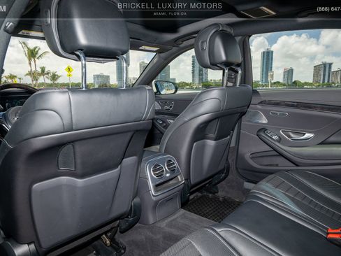 Used 2020 Mercedes-Benz S 560 4MATIC Sedan image 20