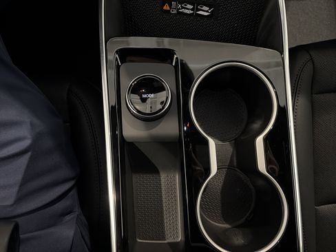 New 2026 Chevrolet Equinox LT w/ Convenience Package II image 23