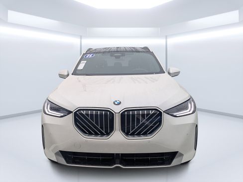 Used 2025 BMW X3 xDrive30i AWD/4WD image 8