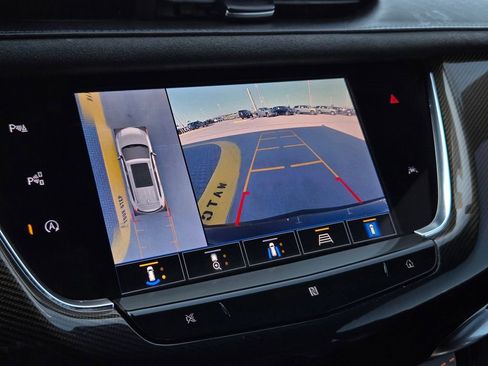 Used 2021 Cadillac XT6 Sport w/ LPO, ONYX Package image 20