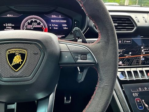 Used 2021 Lamborghini Urus AWD/4WD image 12