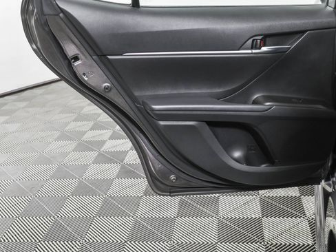 Used 2022 Toyota Camry SE FWD image 36