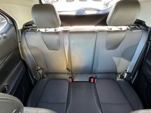 Used 2025 Buick Encore GX Preferred FWD image 36