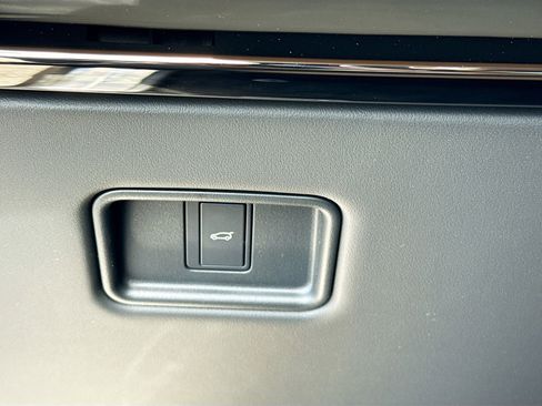 New 2026 Land Rover Range Rover Sport Dynamic SE image 37